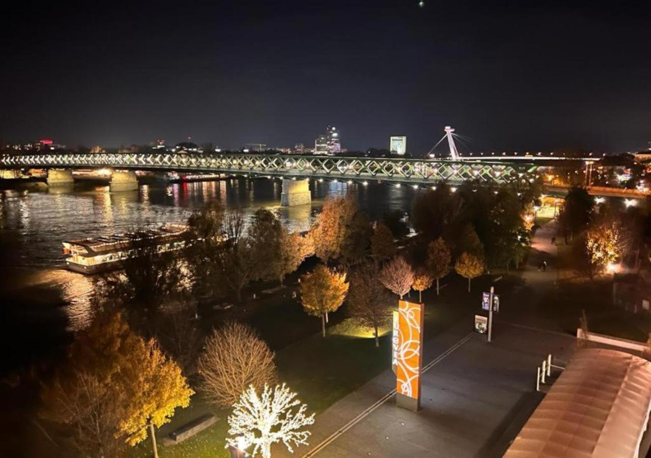 River Front Mezonet Eurovea 브라티슬라바 외부 사진