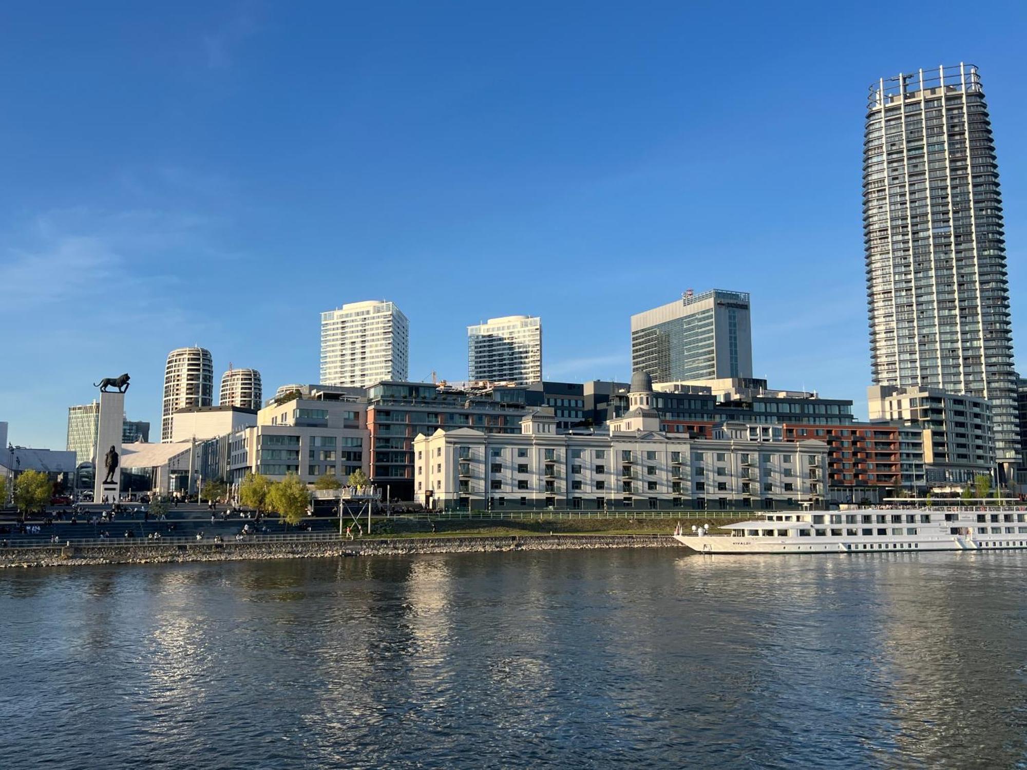 River Front Mezonet Eurovea 브라티슬라바 외부 사진